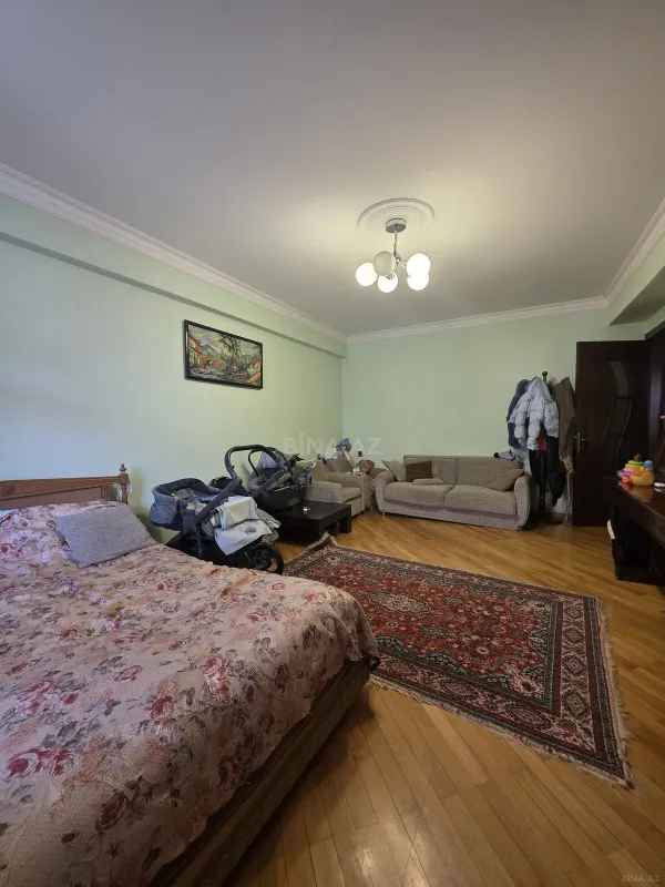 Satılır 3 otaqlı mənzil 110 m²