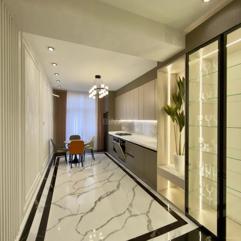 Satılır 3 otaqlı mənzil 117 m²