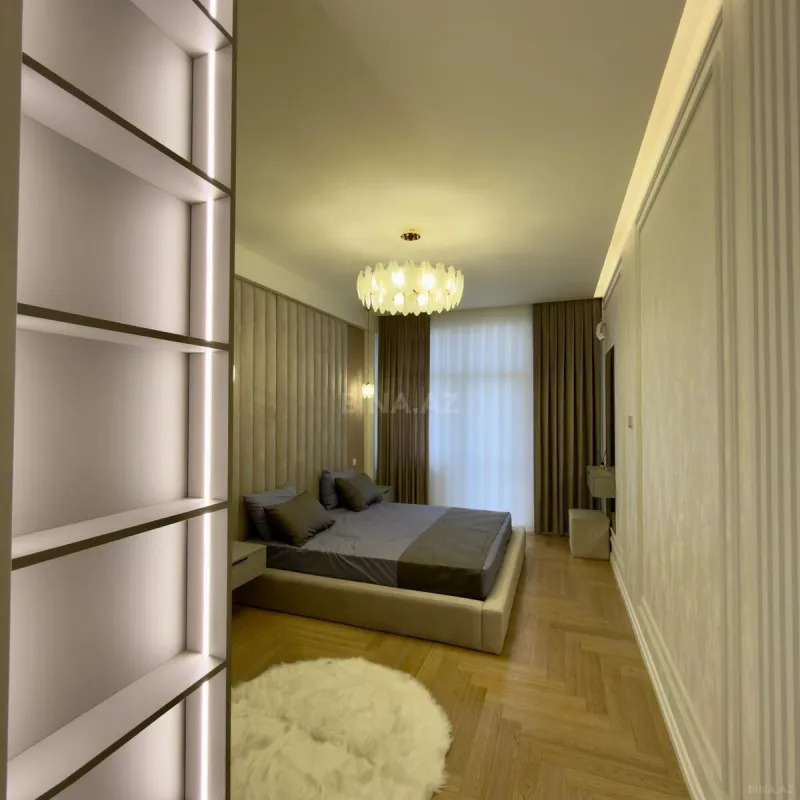 Satılır 3 otaqlı mənzil 117 m²
