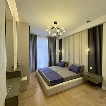 Satılır 3 otaqlı mənzil 117 m²