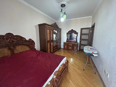 Kirayə verilir 2 otaqlı mənzil 80 m²