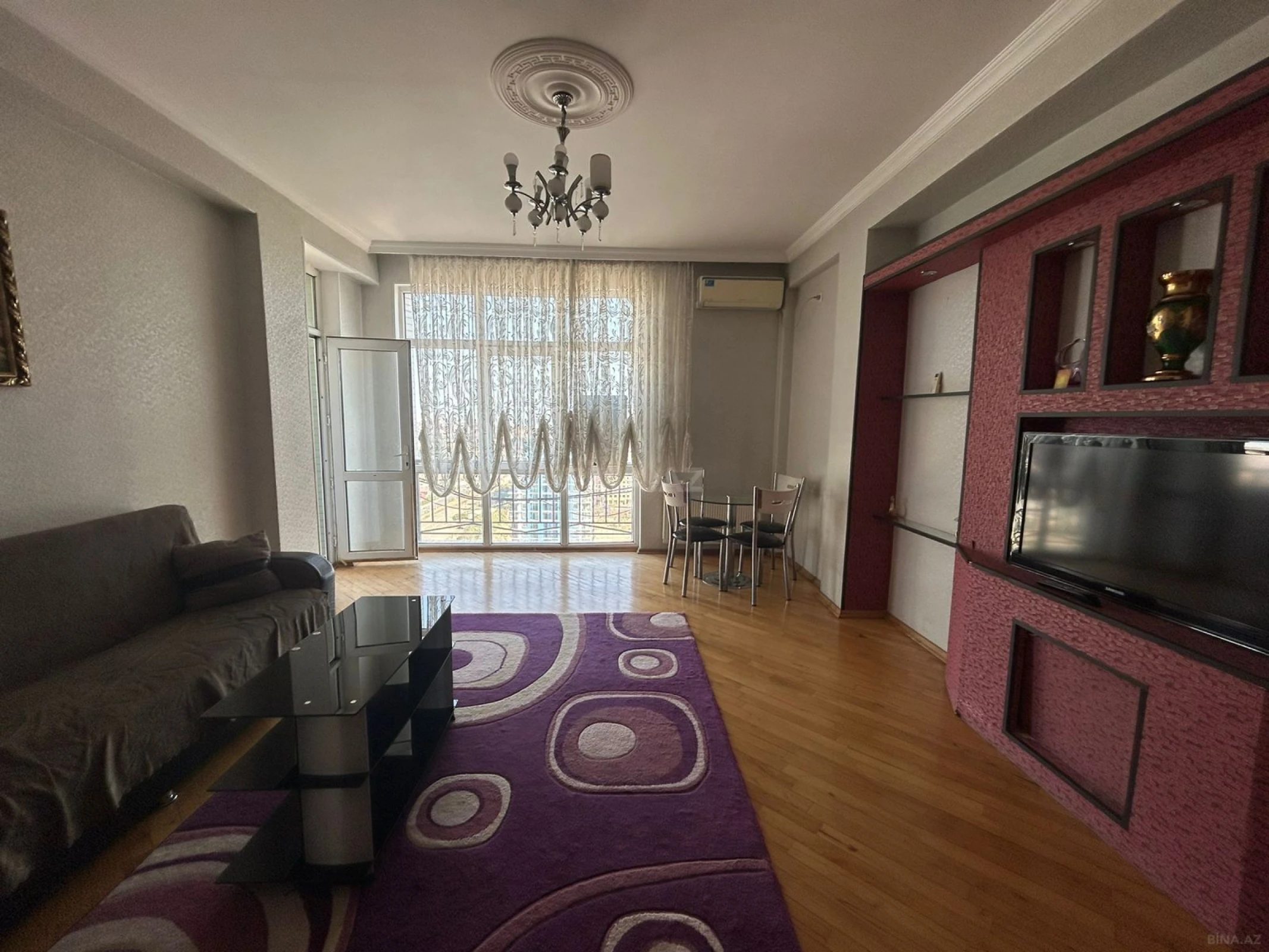 Kirayə verilir 2 otaqlı mənzil 80 m²