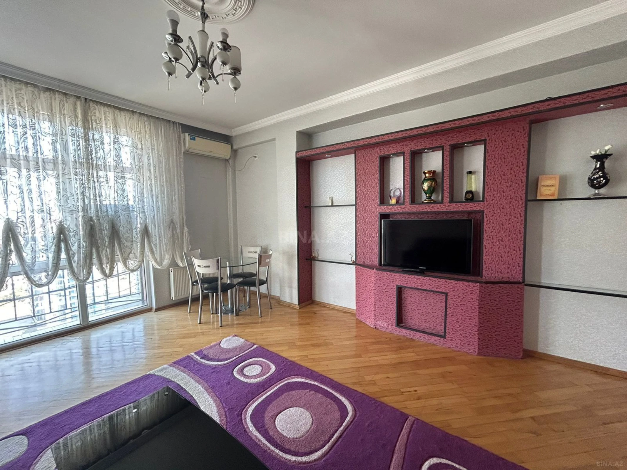 Kirayə verilir 2 otaqlı mənzil 80 m²