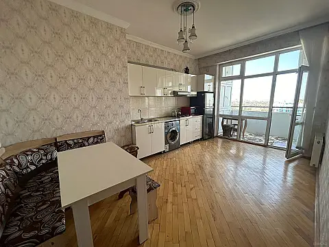 Kirayə verilir 2 otaqlı mənzil 80 m²