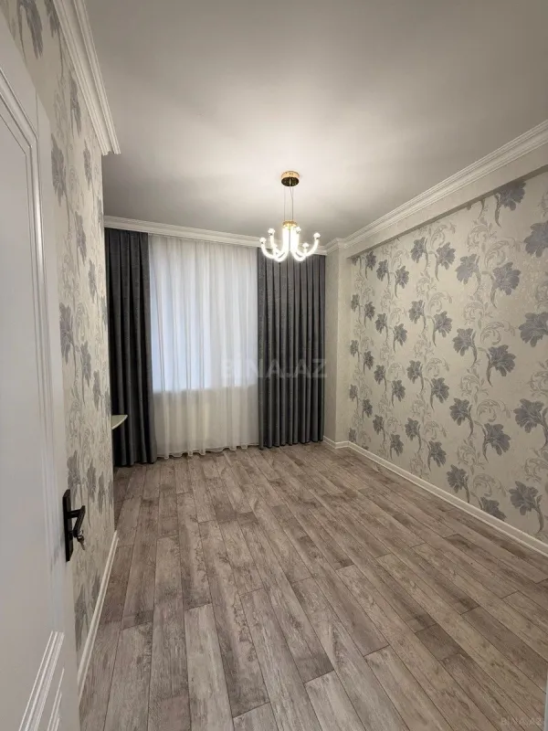 Satılır 3 otaqlı mənzil 105 m²