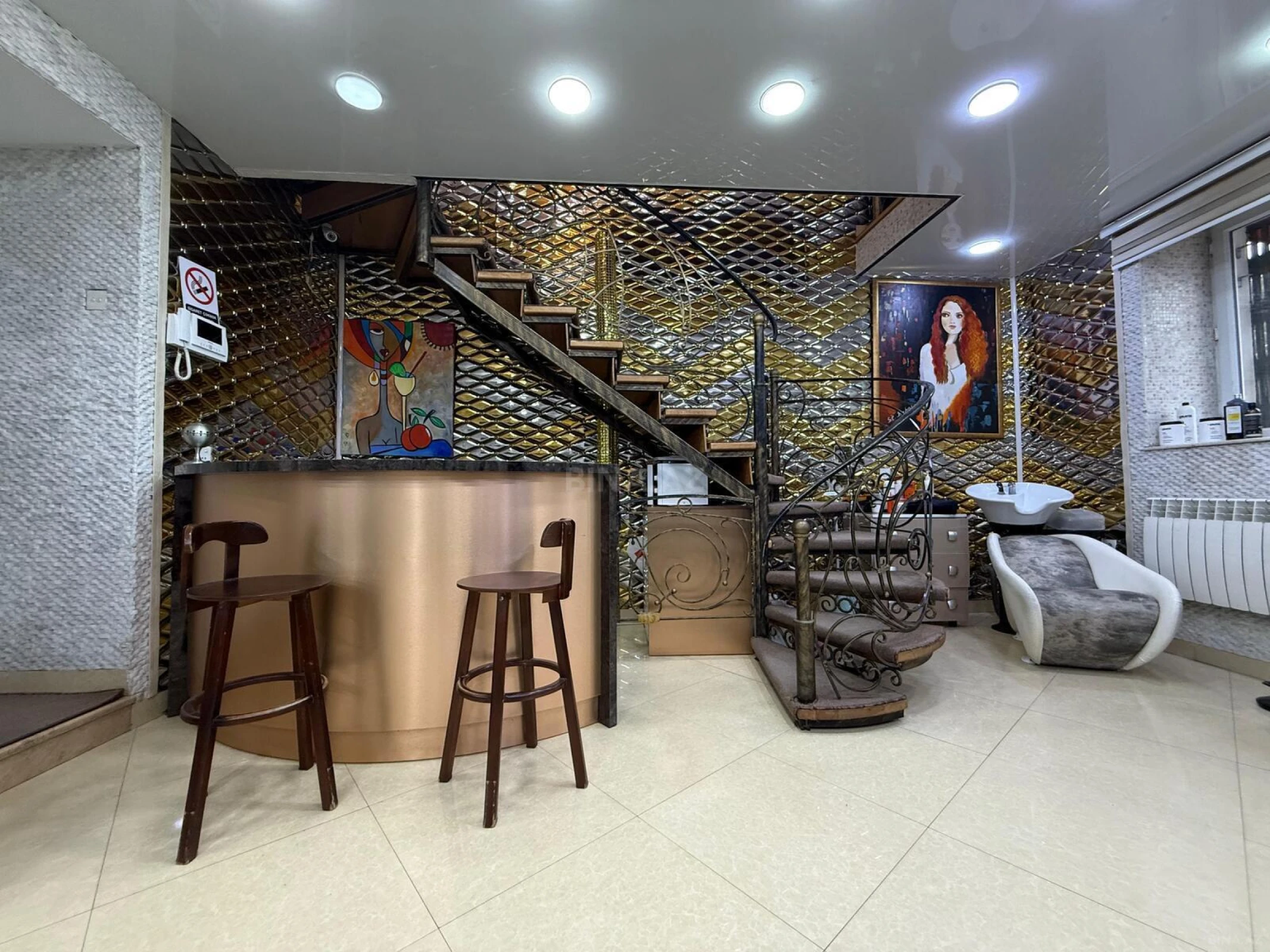 Satılır obyekt 130 m²