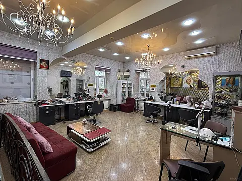 Satılır obyekt 130 m²