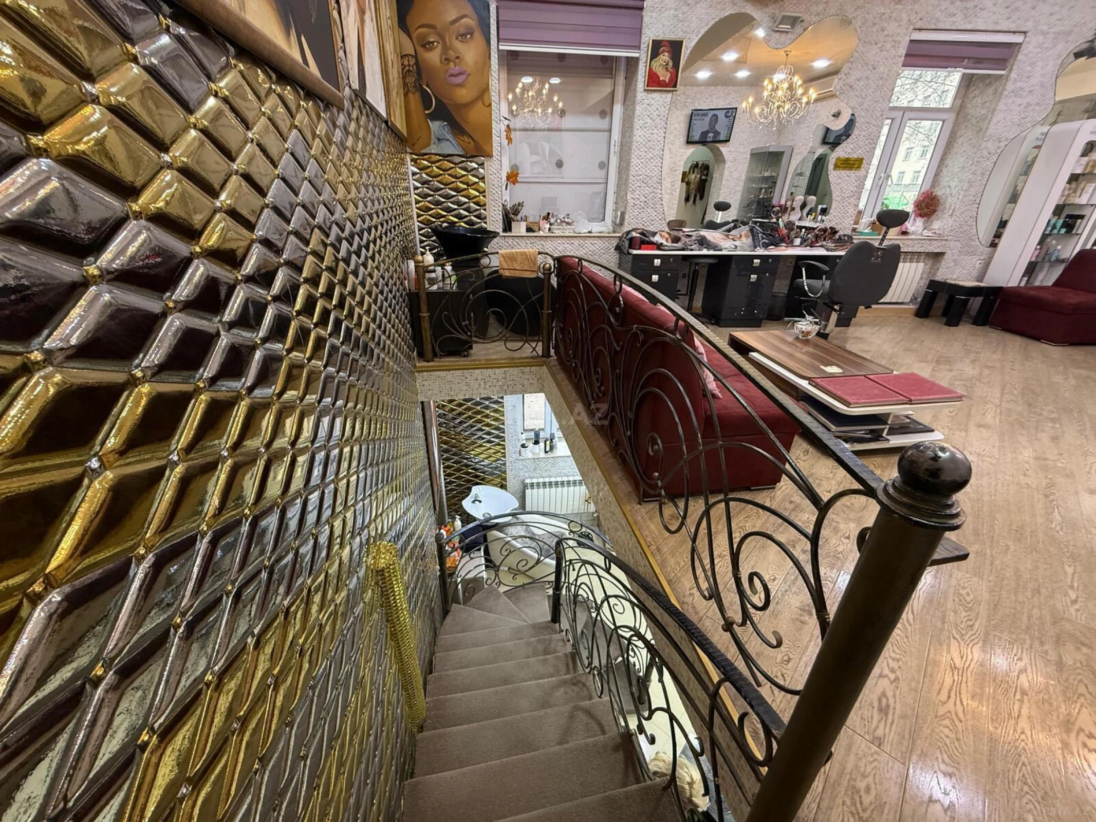 Satılır obyekt 130 m²