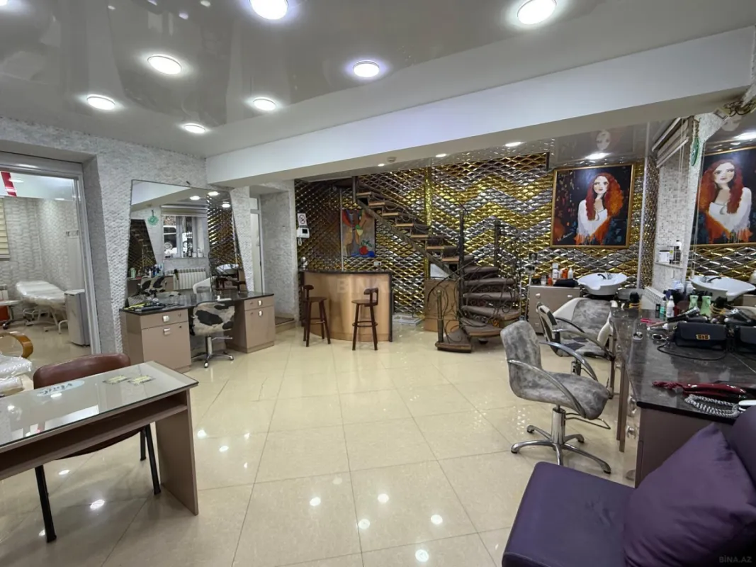 Satılır obyekt 130 m²