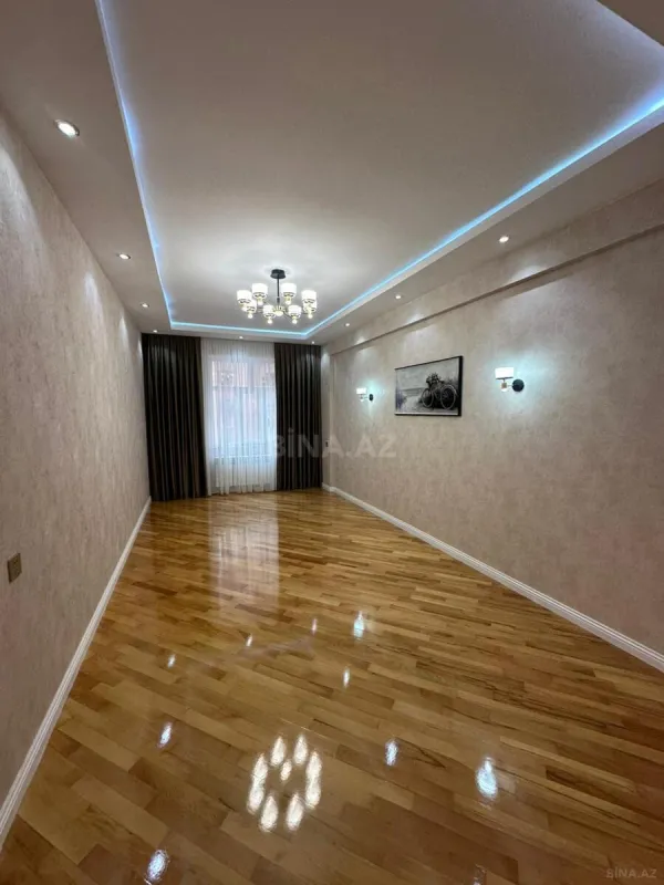 Satılır 3 otaqlı mənzil 130 m²