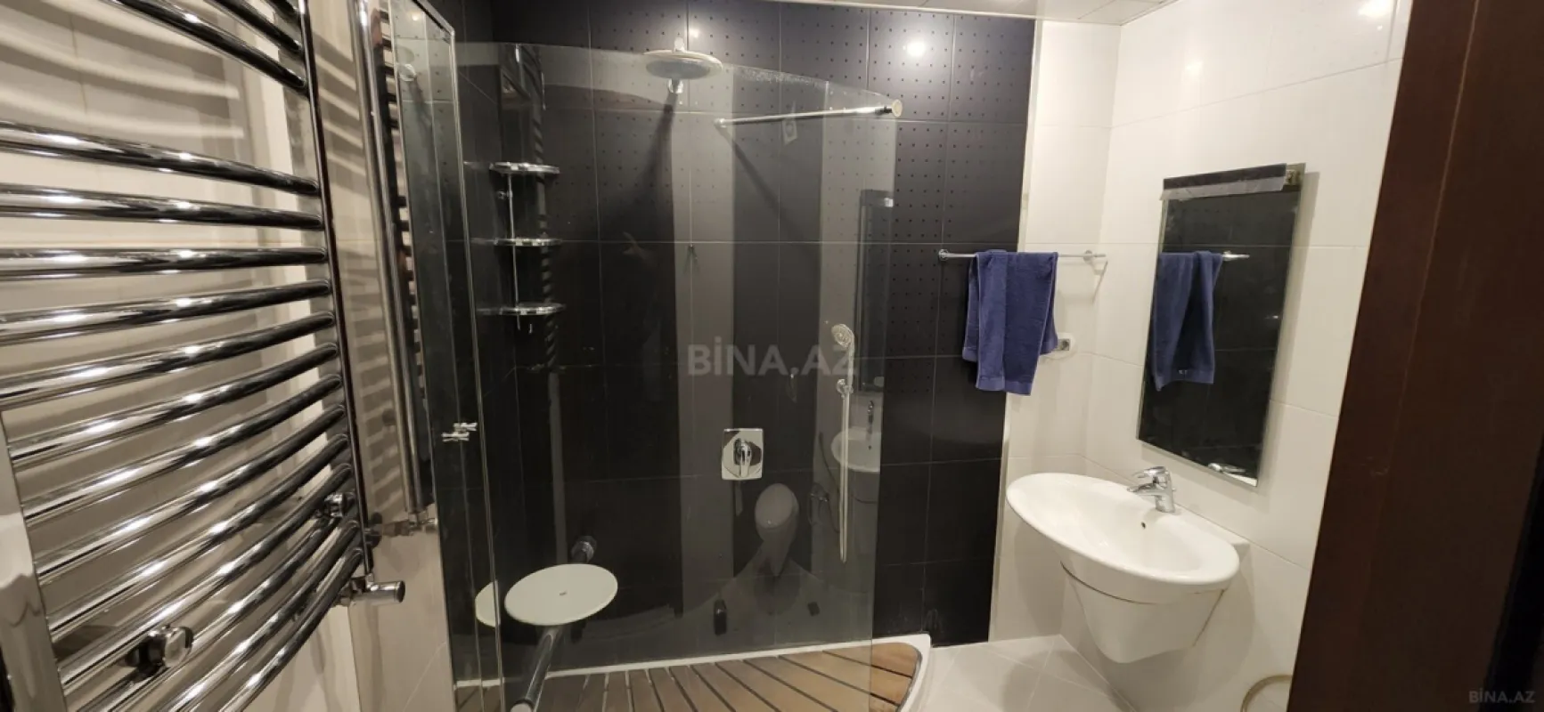 Satılır 5 otaqlı mənzil 250 m²