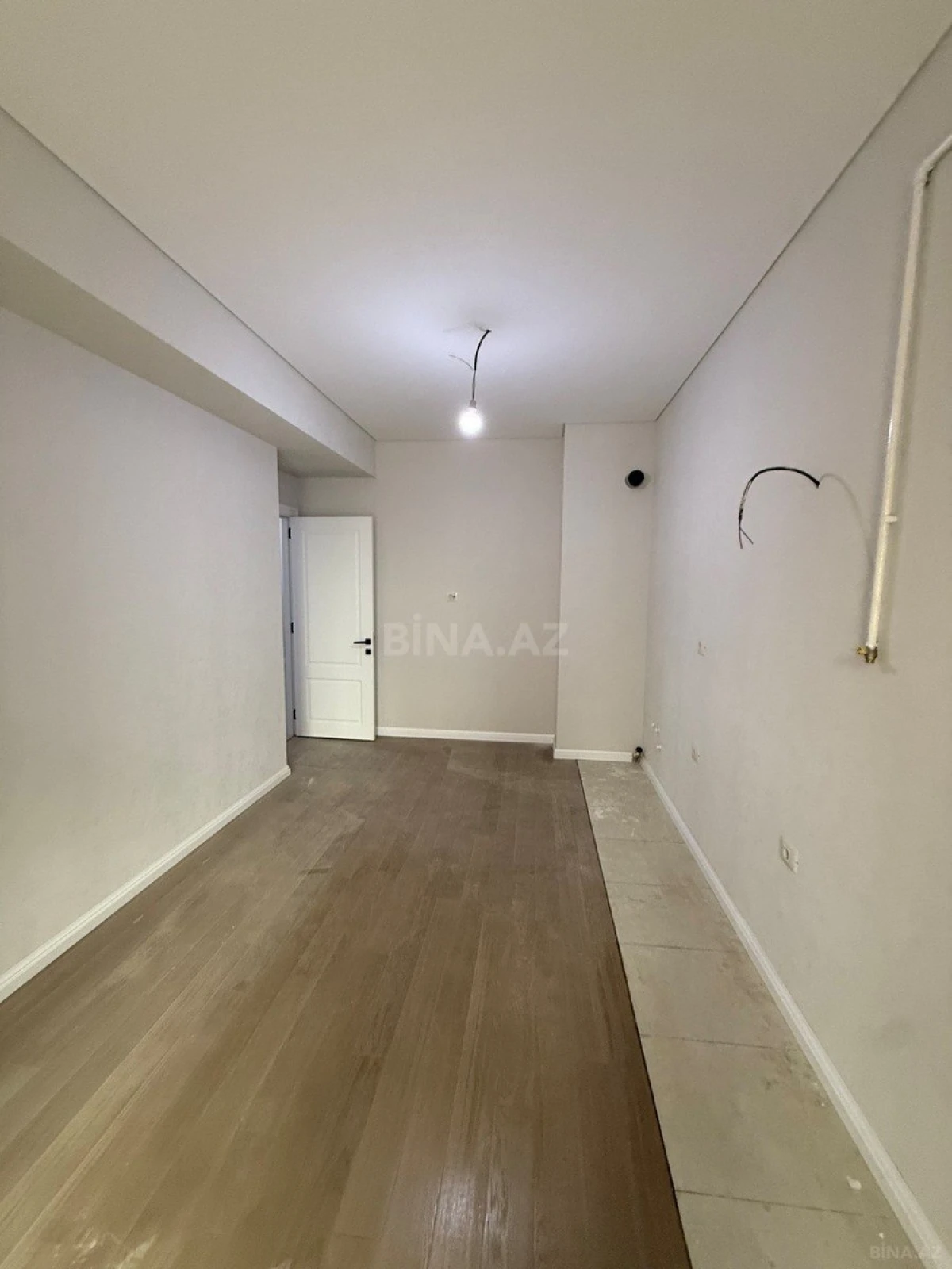 Satılır 4 otaqlı mənzil 107.7 m²