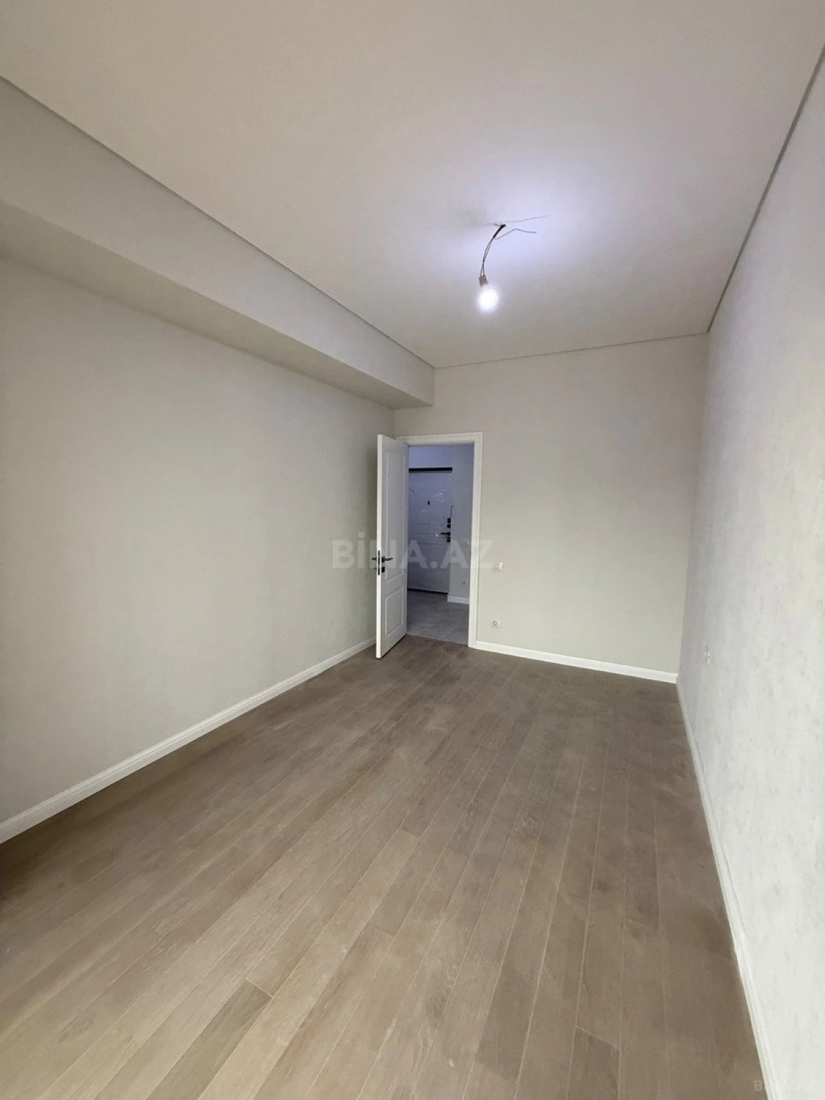 Satılır 4 otaqlı mənzil 107.7 m²