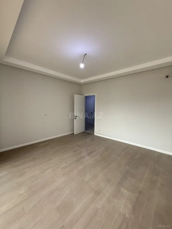 Satılır 4 otaqlı mənzil 107.7 m²