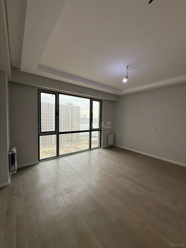 Satılır 4 otaqlı mənzil 107.7 m²