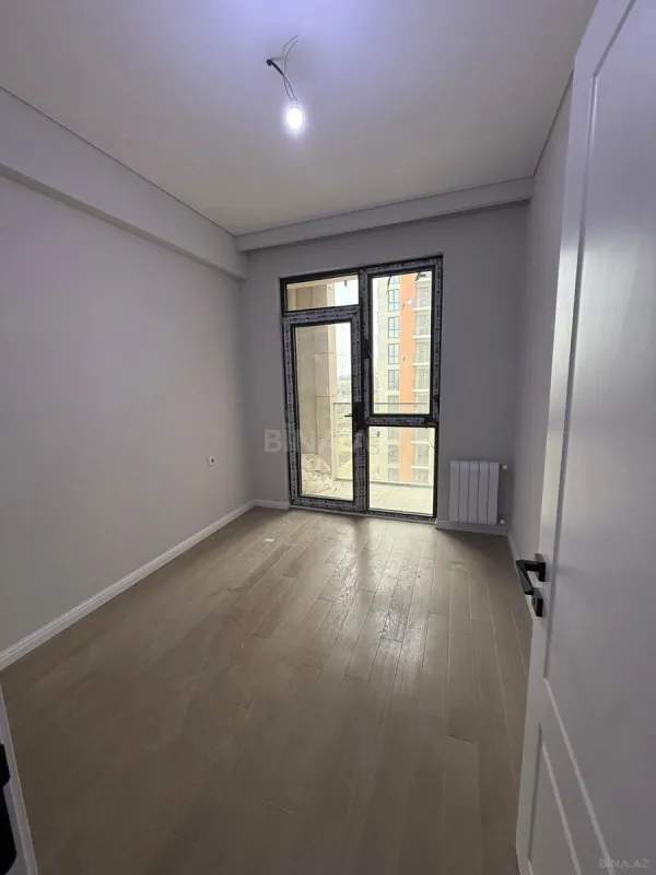 Satılır 4 otaqlı mənzil 107.7 m²