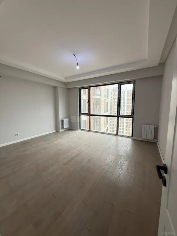Satılır 4 otaqlı mənzil 107.7 m²