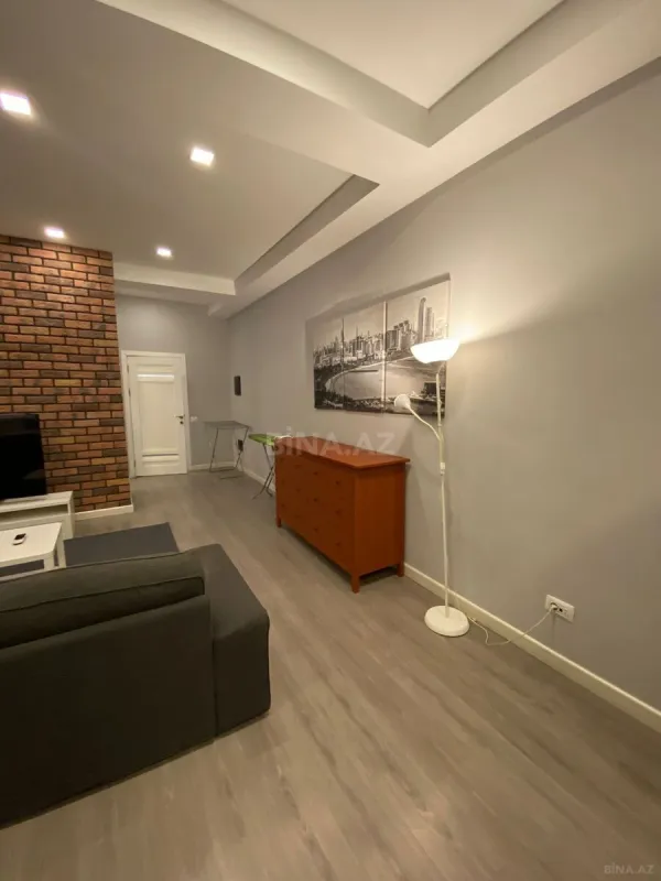 Kirayə verilir 2 otaqlı mənzil 60 m²