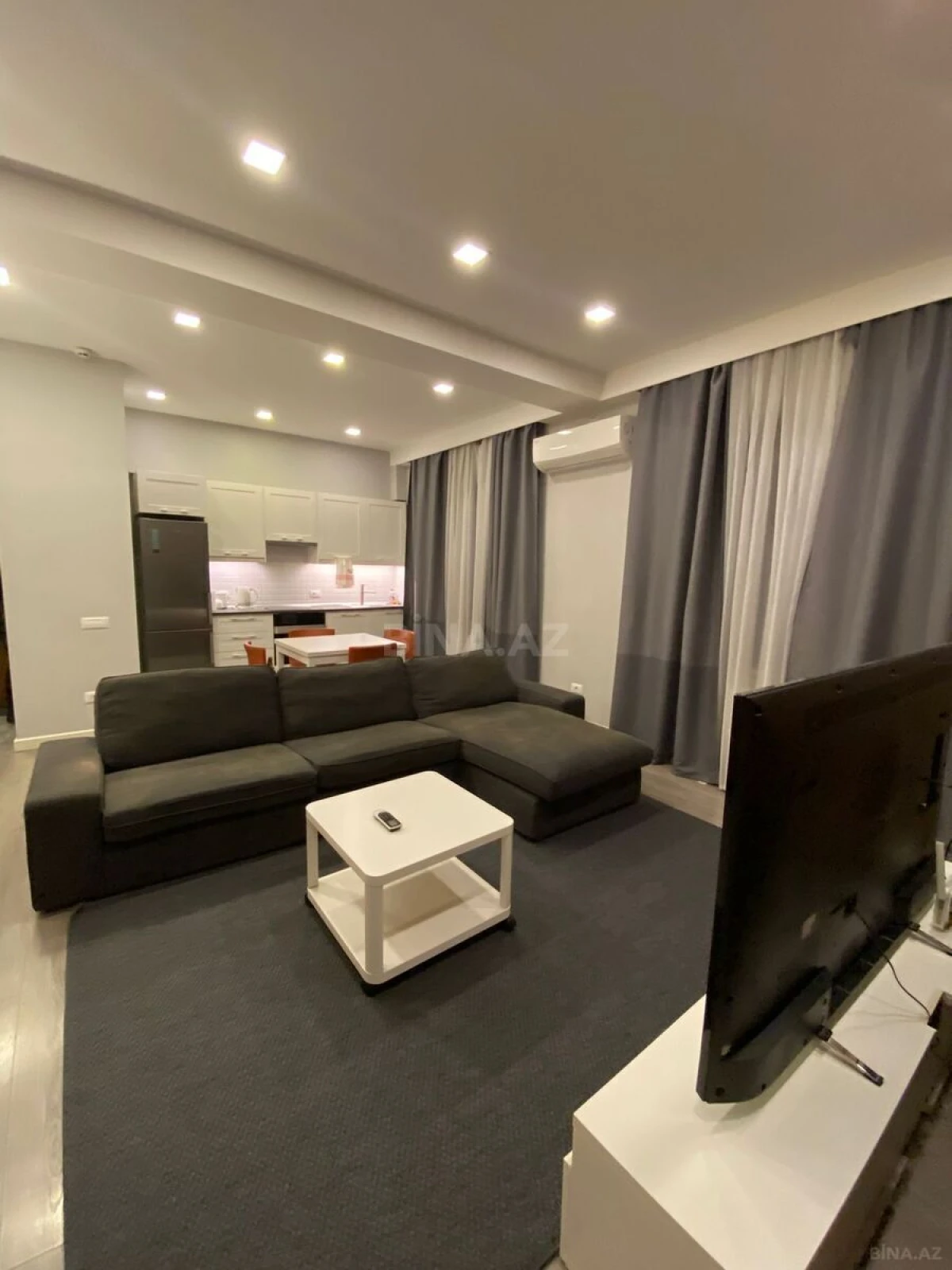 Kirayə verilir 2 otaqlı mənzil 60 m²