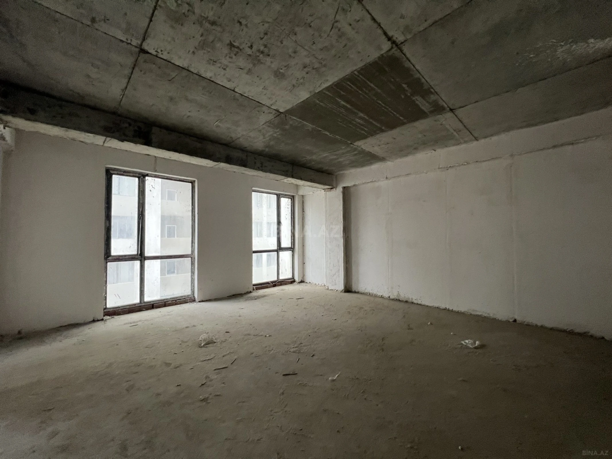 Satılır 4 otaqlı mənzil 146.3 m²