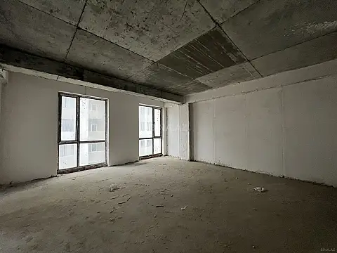 Satılır 4 otaqlı mənzil 146.3 m²