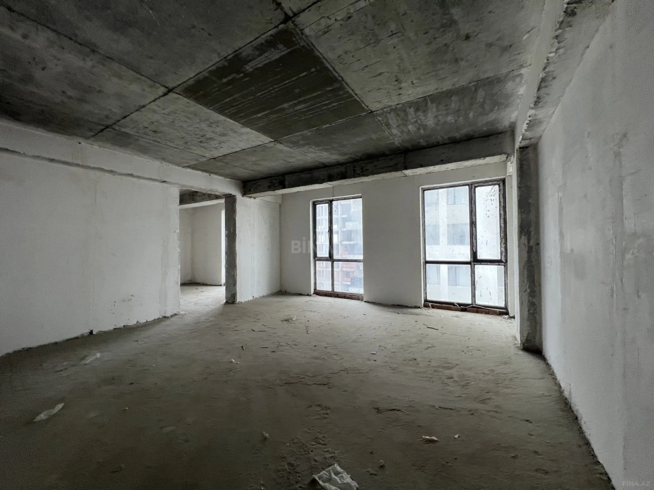 Satılır 4 otaqlı mənzil 146.3 m²