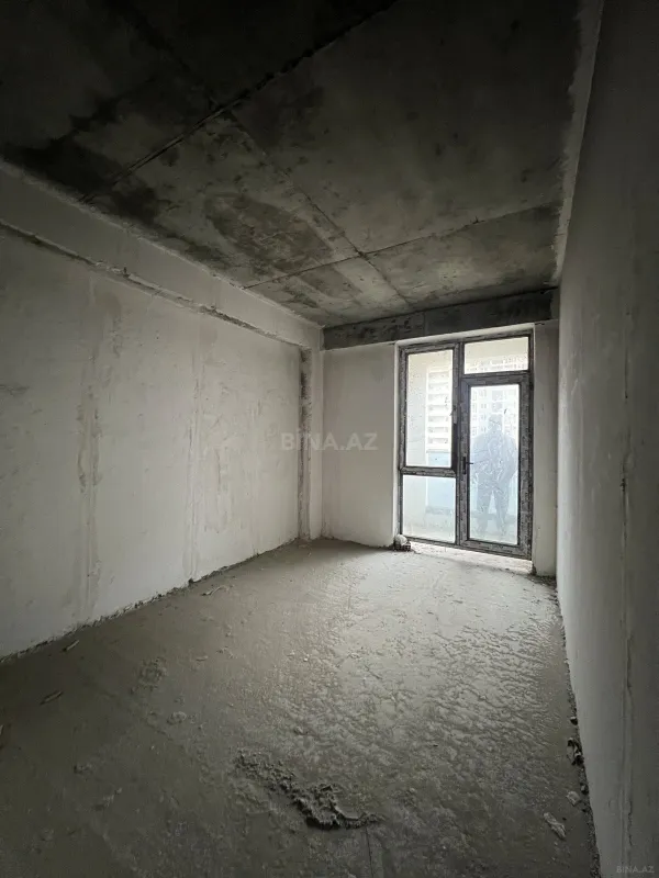 Satılır 4 otaqlı mənzil 146.3 m²