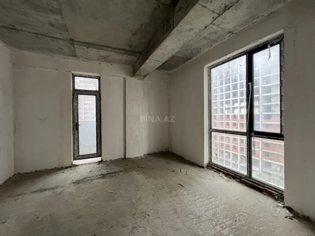 Satılır 4 otaqlı mənzil 146.3 m²