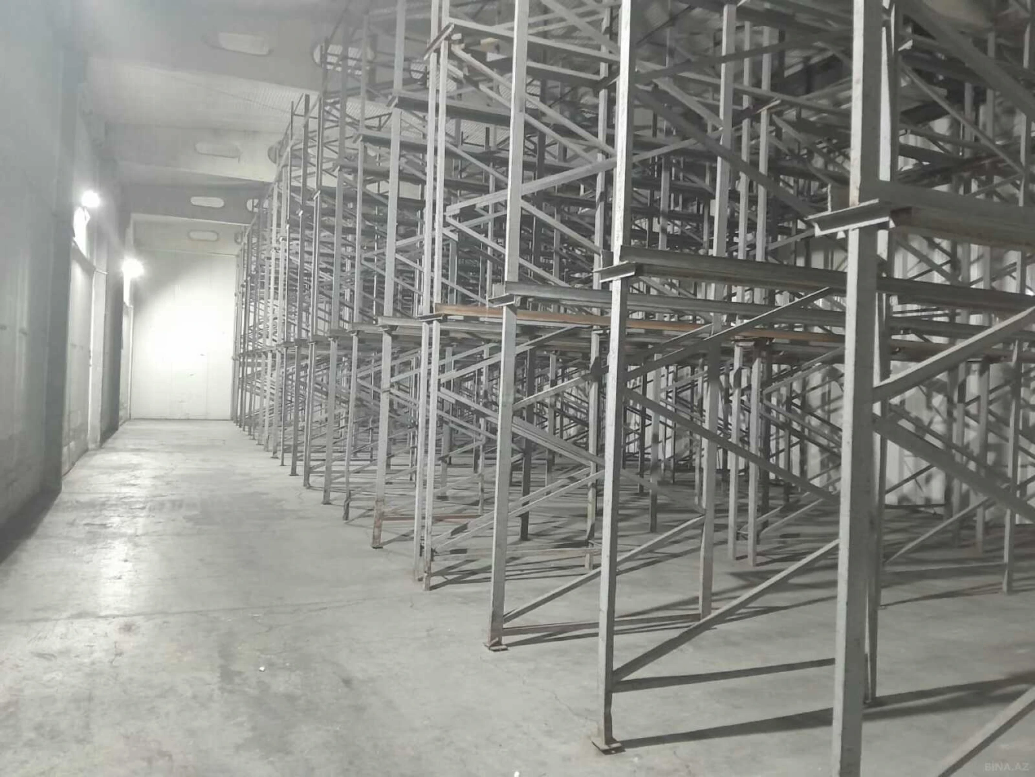 Kirayə verilir obyekt 300 m²