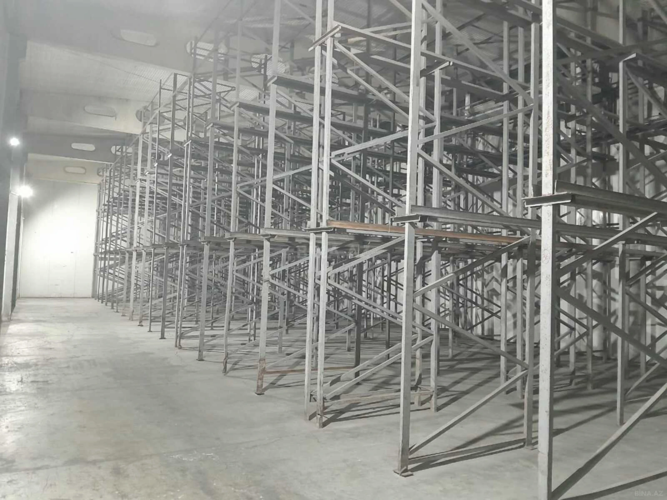 Kirayə verilir obyekt 300 m²