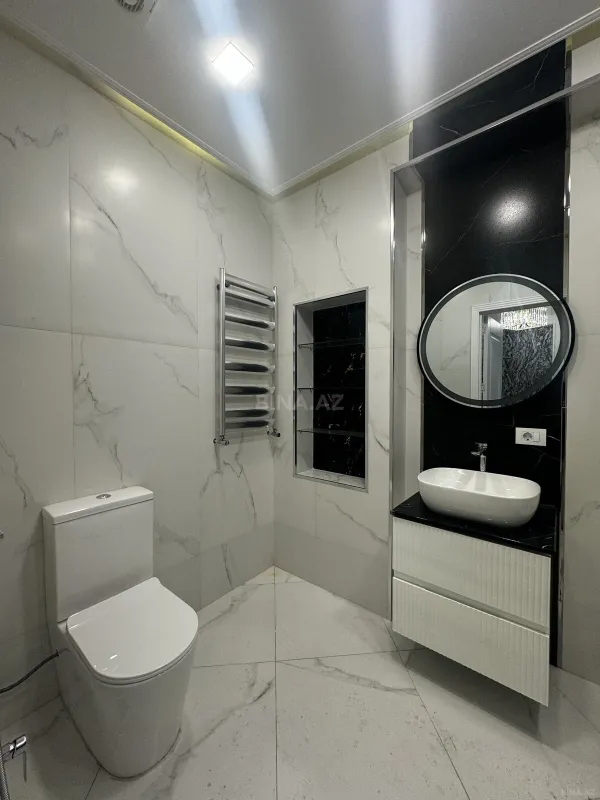 Satılır 2 otaqlı mənzil 79 m²