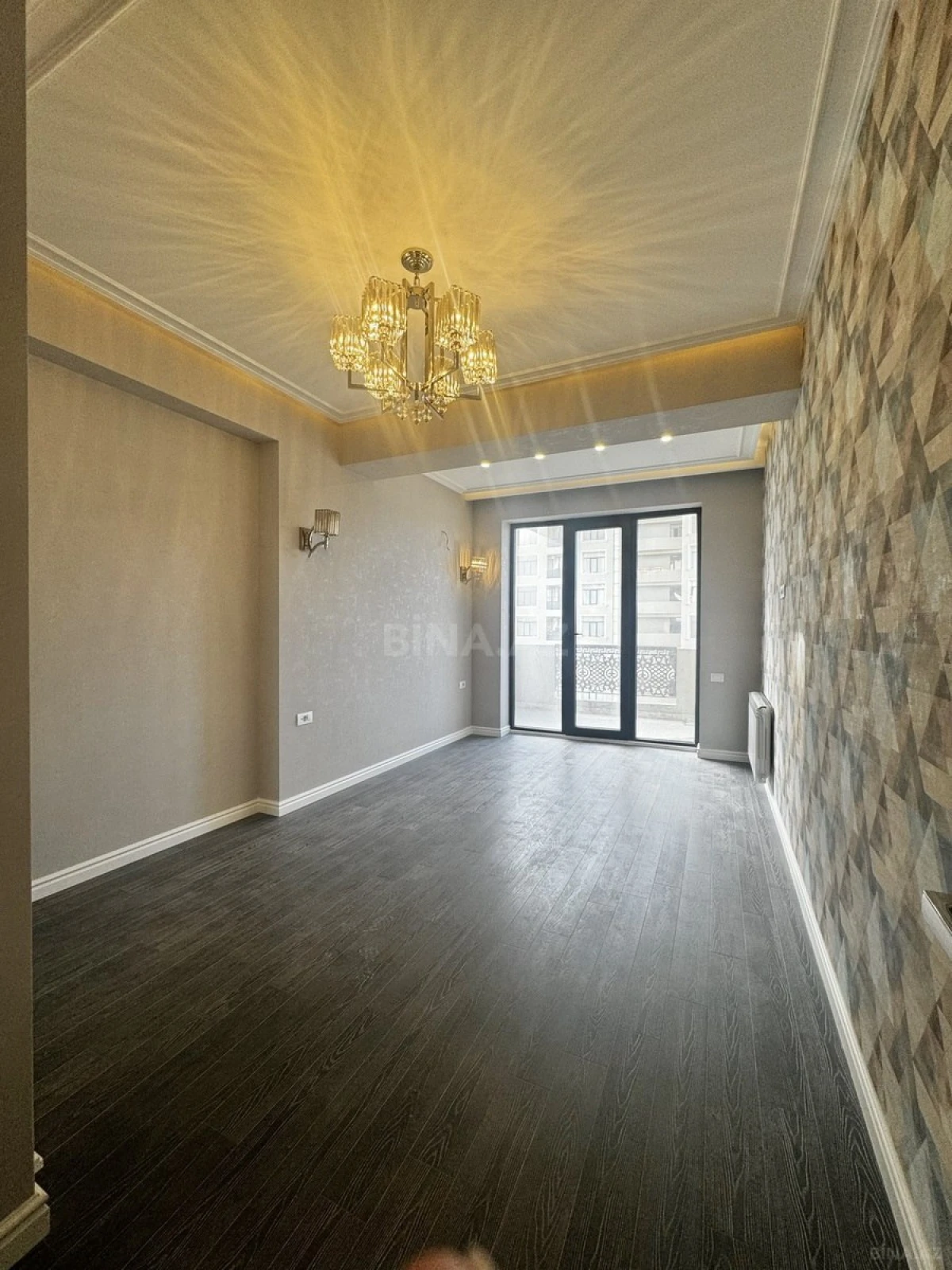 Satılır 2 otaqlı mənzil 79 m²