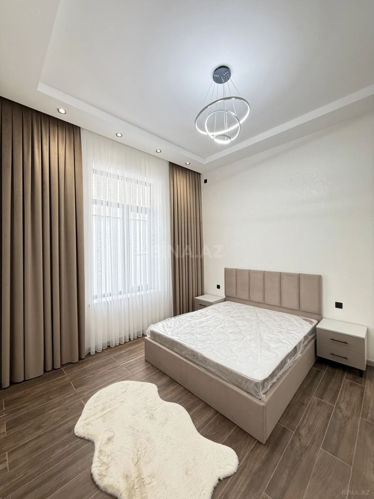 Satılır 4 otaqlı həyət evi 180 m²
