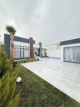 Satılır 4 otaqlı həyət evi 180 m²
