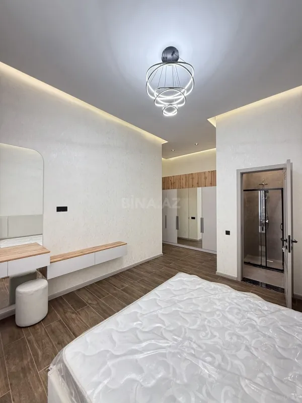Satılır 4 otaqlı həyət evi 180 m²