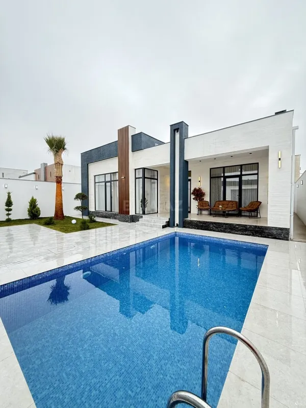 Satılır 4 otaqlı həyət evi 180 m²