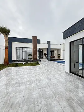 Satılır 4 otaqlı həyət evi 180 m²