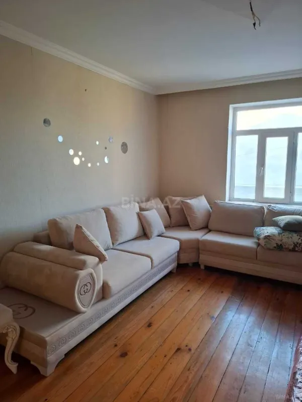 Satılır 7 otaqlı həyət evi 290 m²