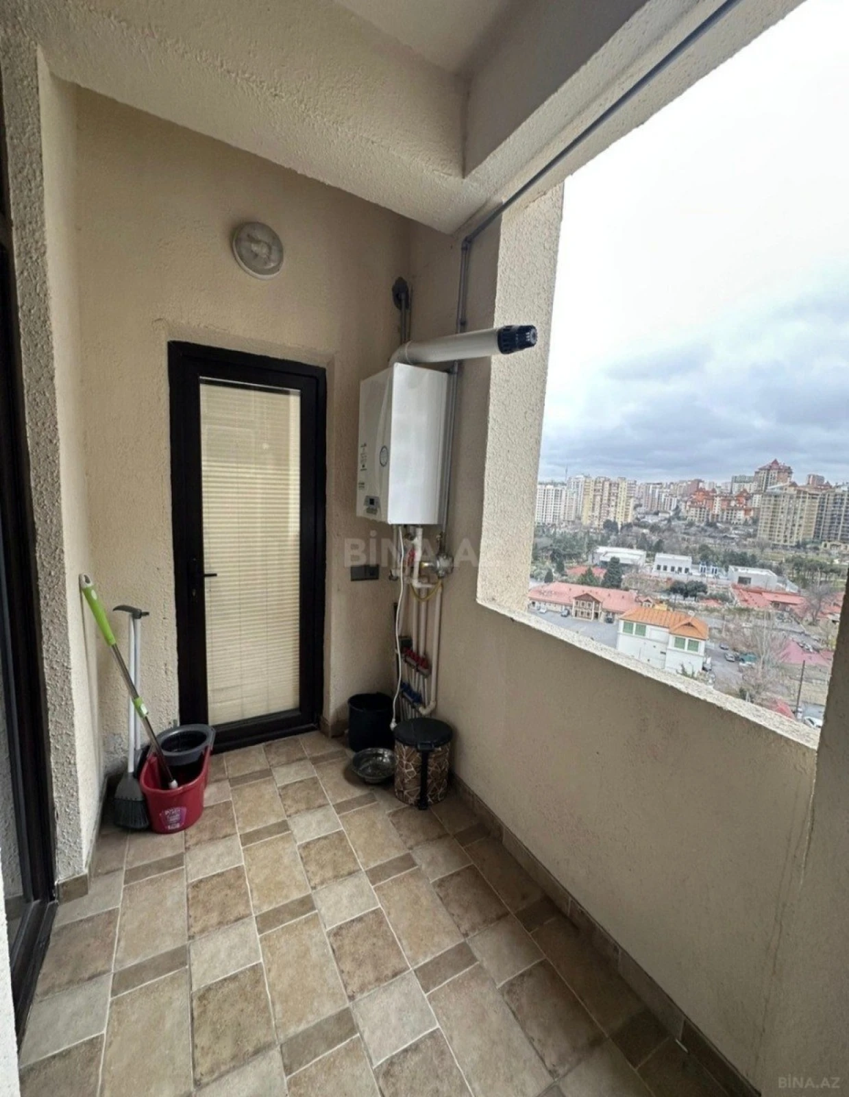 Satılır 3 otaqlı mənzil 120 m²