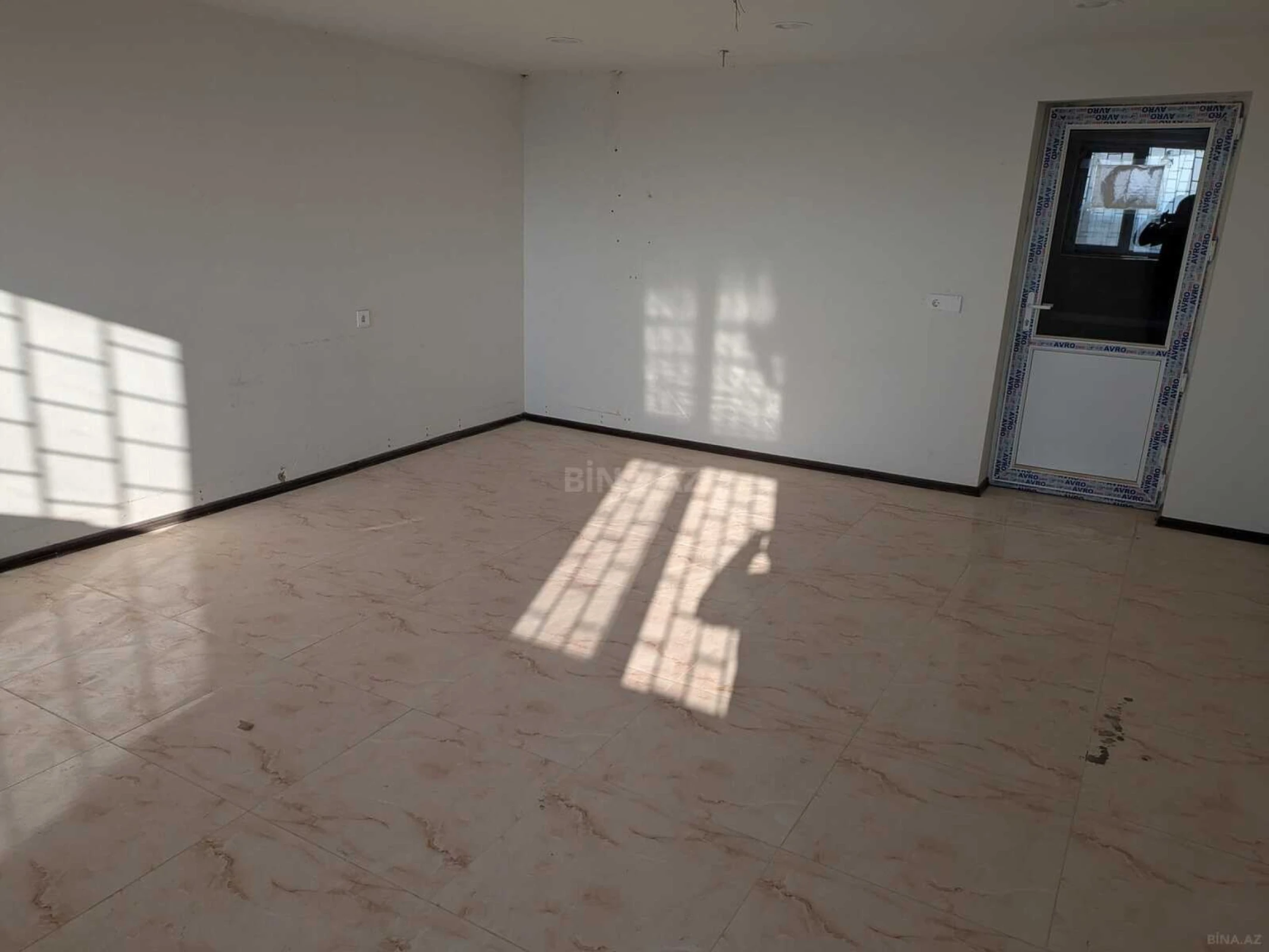 Kirayə verilir obyekt 1200 m²