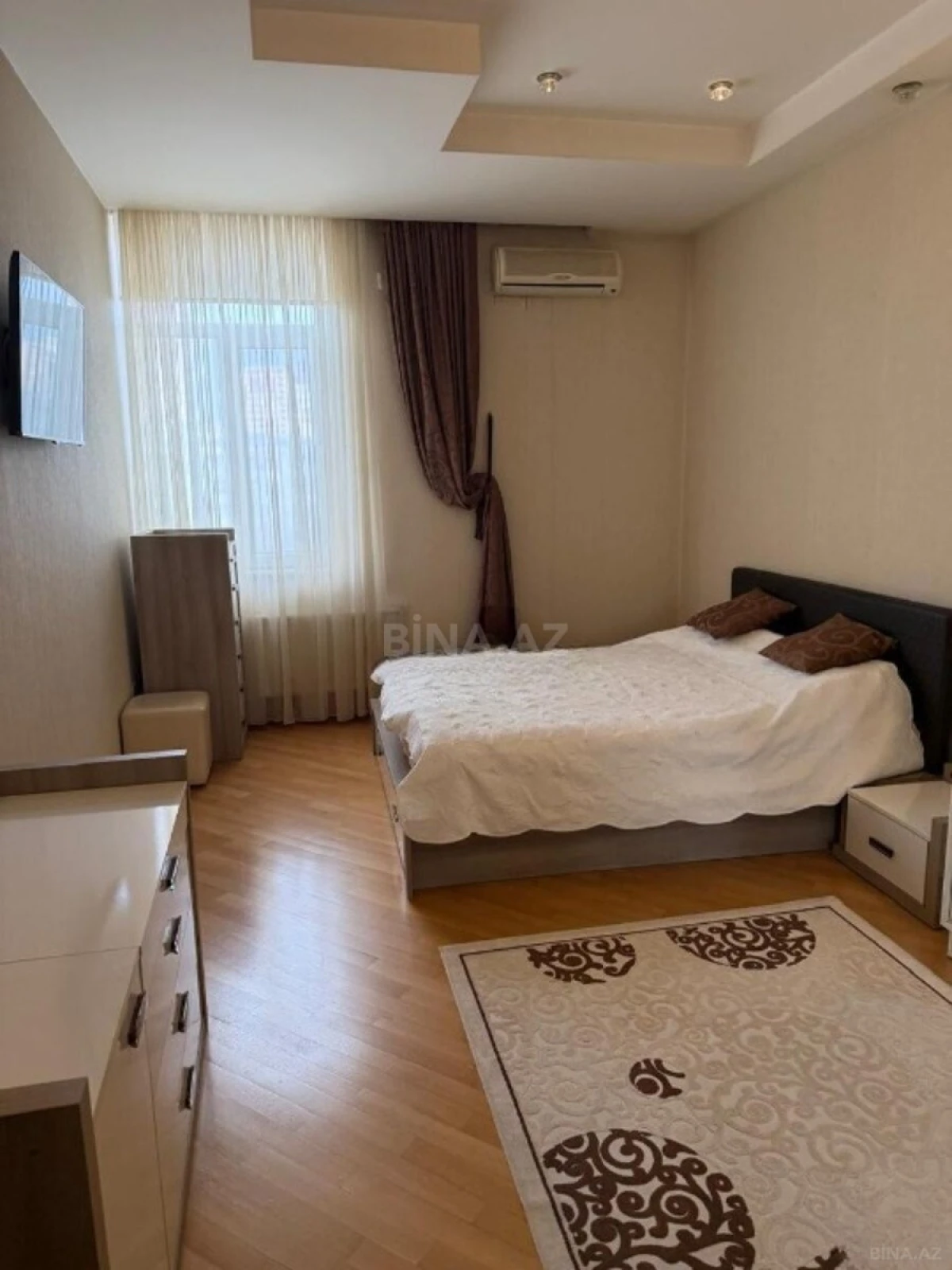 Satılır 2 otaqlı mənzil 90 m²