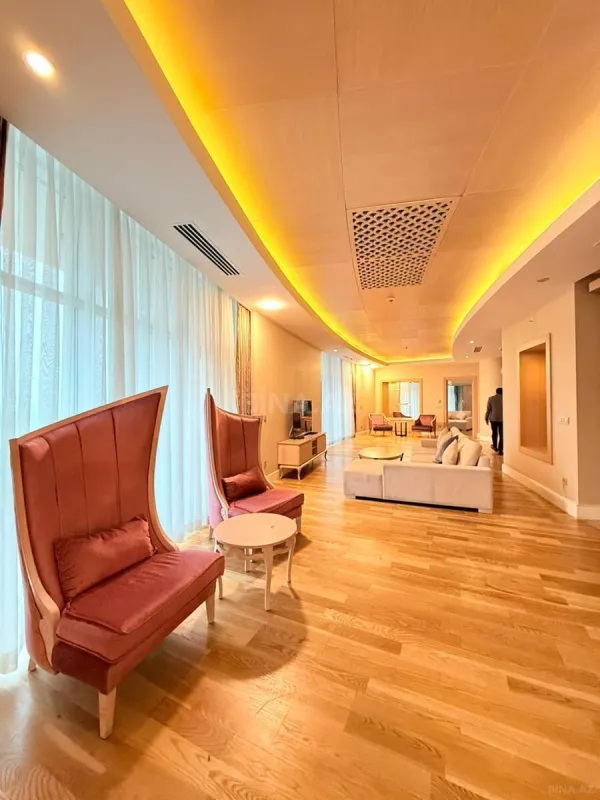 Kirayə verilir 4 otaqlı mənzil 350 m²