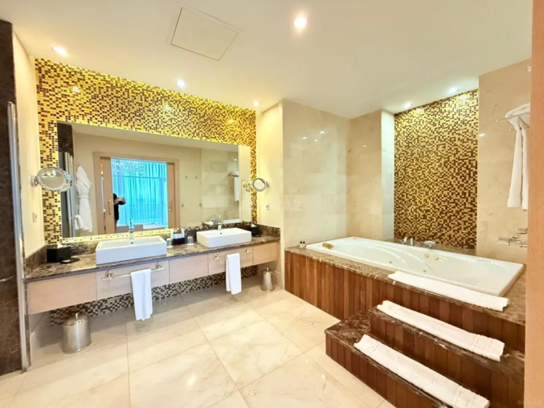 Kirayə verilir 4 otaqlı mənzil 350 m²