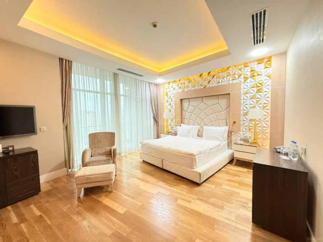 Kirayə verilir 4 otaqlı mənzil 350 m²