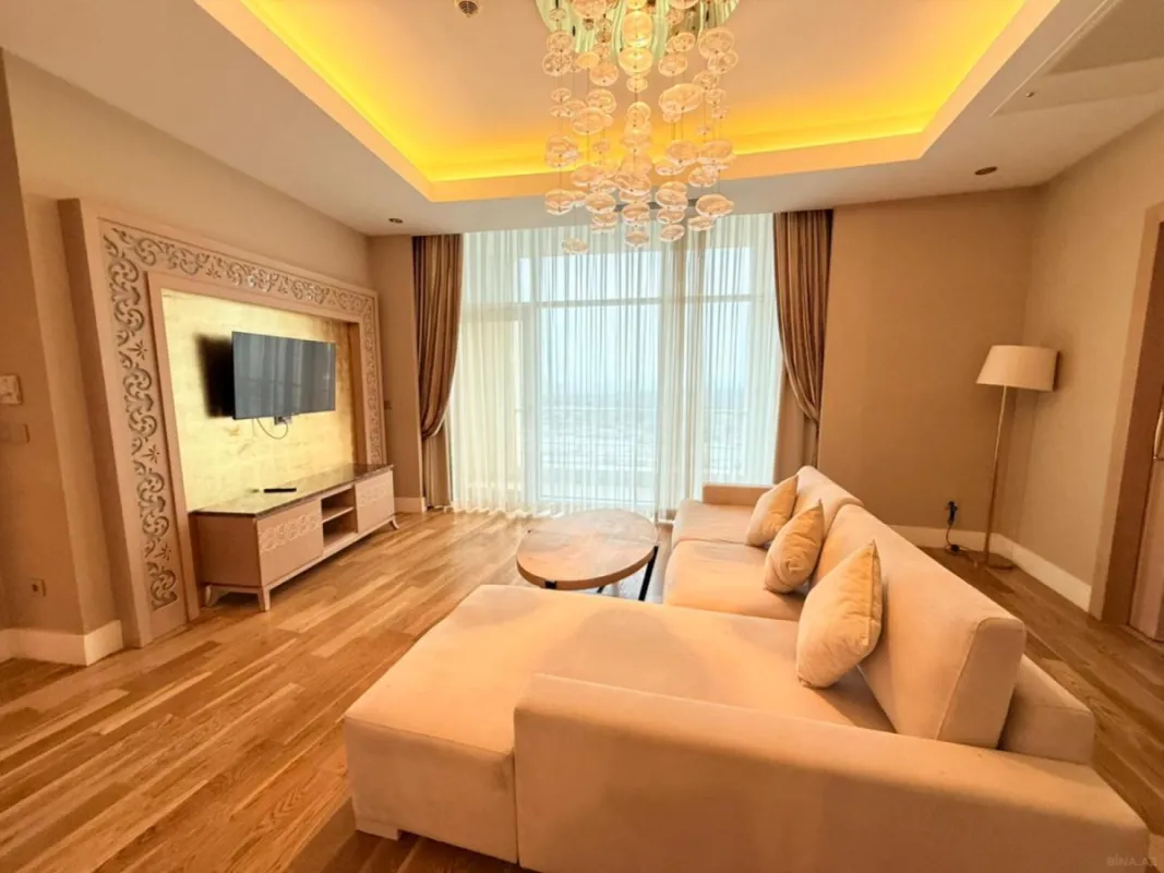 Kirayə verilir 4 otaqlı mənzil 350 m²