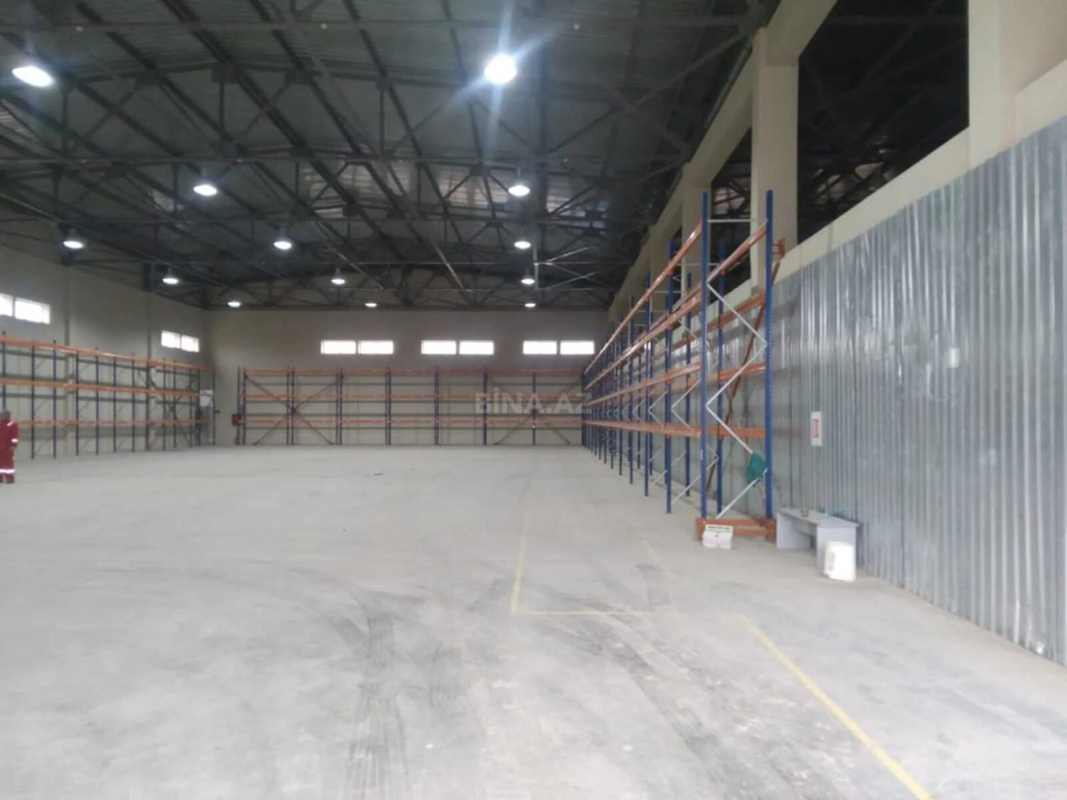 Kirayə verilir obyekt 1200 m²