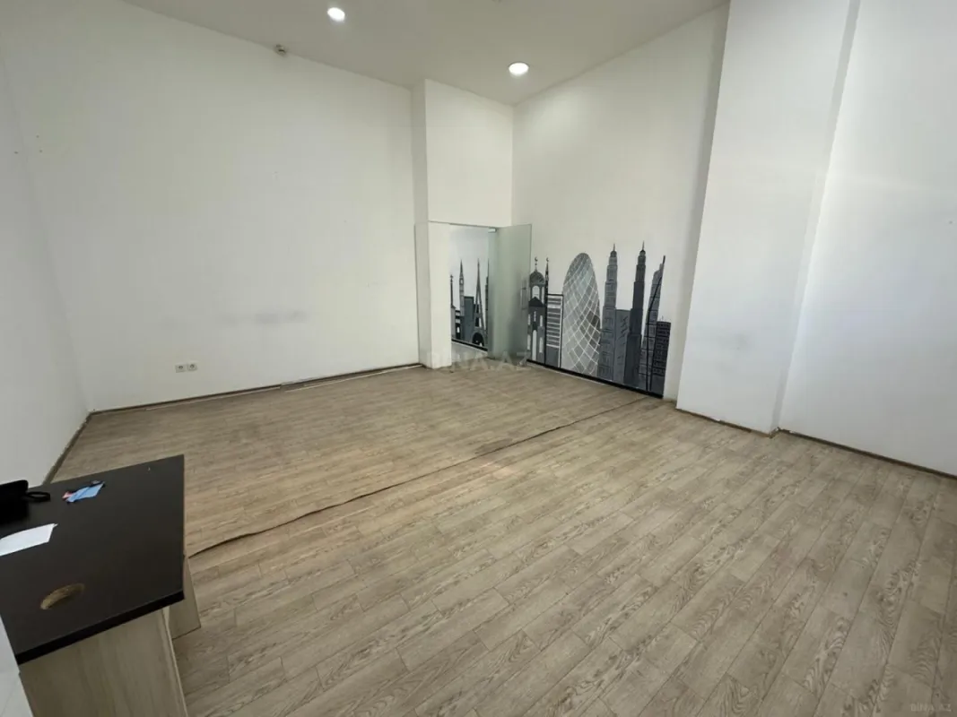 Kirayə verilir 3 otaqlı ofis 93 m²
