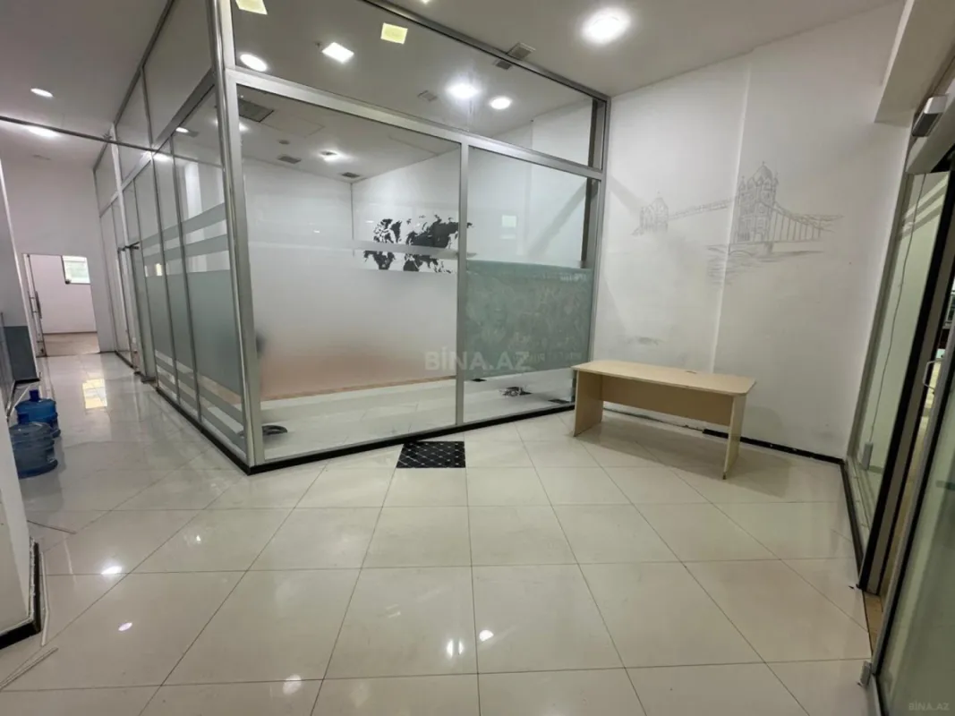 Kirayə verilir 3 otaqlı ofis 93 m²