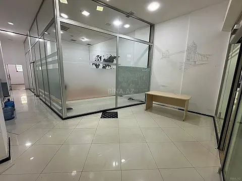 Kirayə verilir 3 otaqlı ofis 93 m²