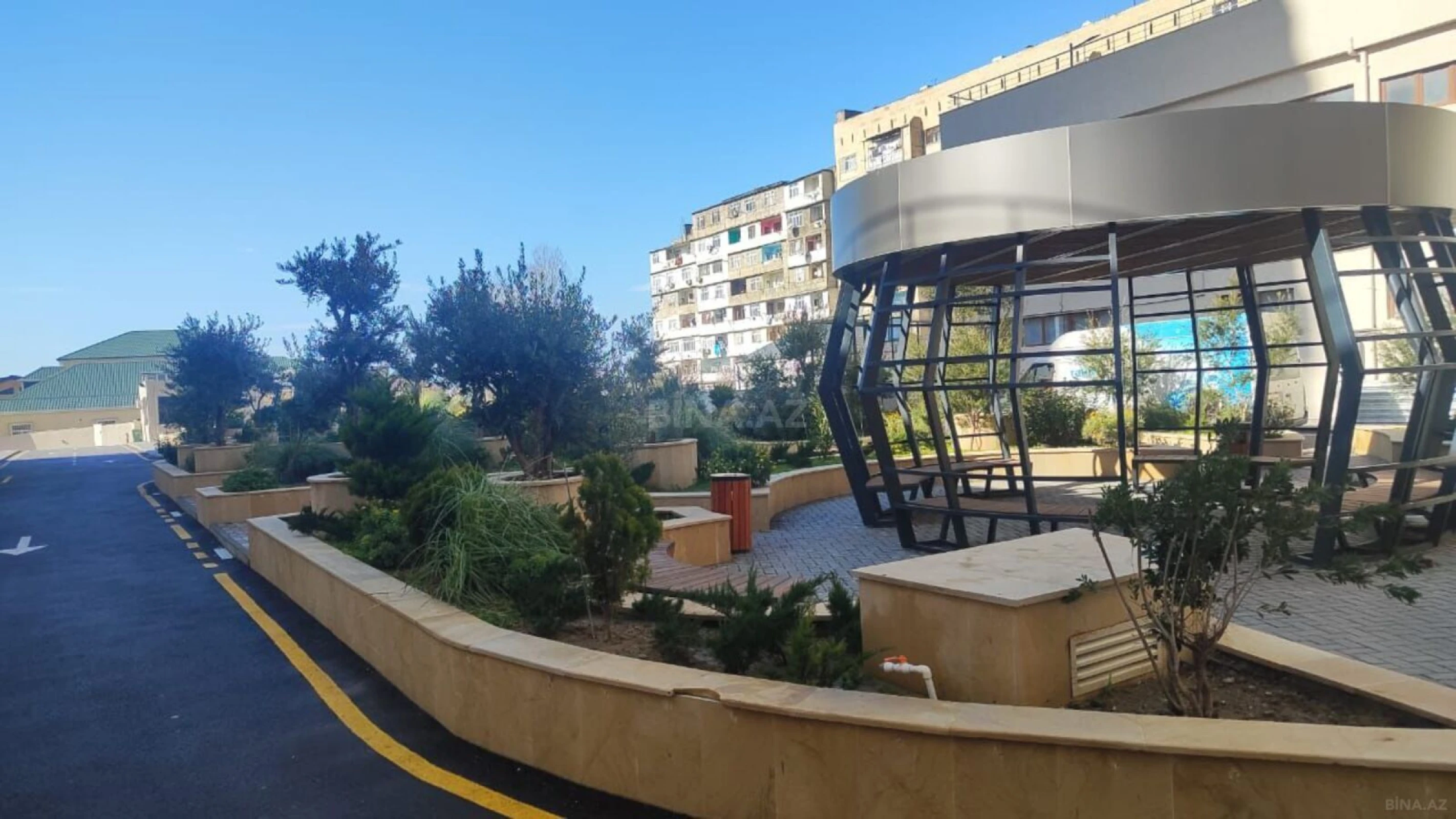 Satılır 2 otaqlı mənzil 85 m²